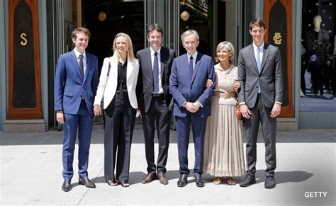 arnault family net worth.